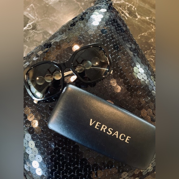 Versace Signature Medusa Coin Sunglasses with Case - Picture 13 of 15
